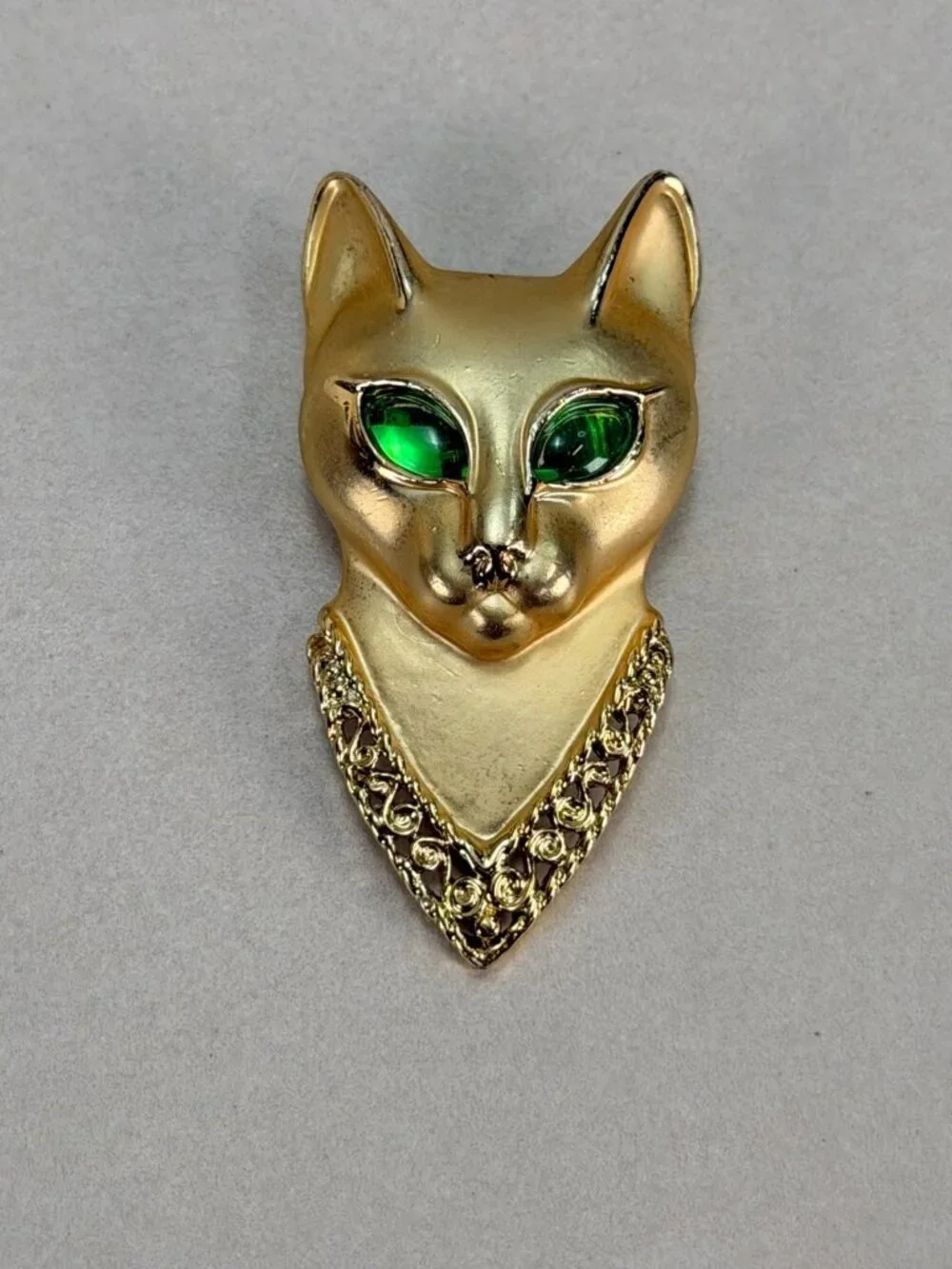 Vintage AJC Egyptian Cat Brooch Pin Green Colored Eyes Matte Gold Tone Signed